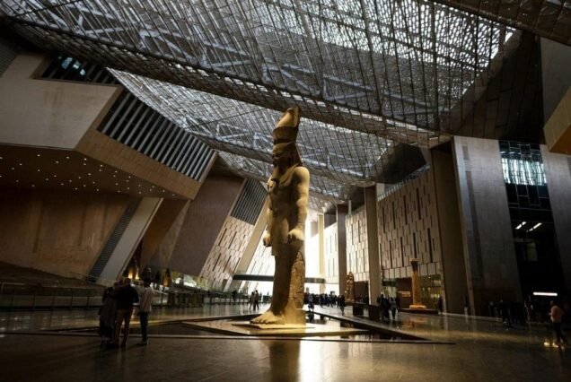 Private Giza Pyramids, Sphinx & Grand Egyptian Museum Tour